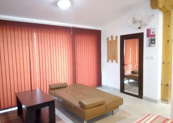 In Palamartsa Palamarza